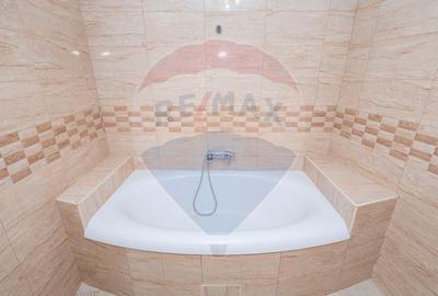 Casa 5 camere + spațiu comercial zona centrala - 12