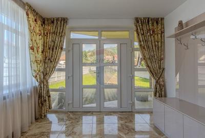 Casă cu 10 camere cu Teren 1074 Mp în Moieciu de Jos - 9