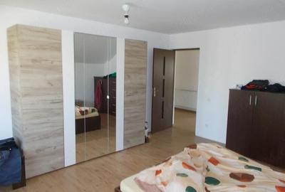 Casă cu 4 camere cu Teren 1190 Mp în Parța - 6