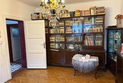 Casă individuală cu 4 camere cu Canalizare în Bucureștii Noi