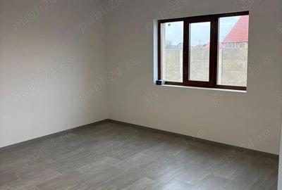 Casă cu 4 camere cu Teren 470 Mp în Sânmihaiu Român - 5