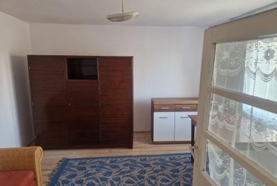 Casă cu 4 camere în Central - 1