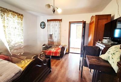 Casă individuală cu 3 camere cu Canalizare în Central - 4