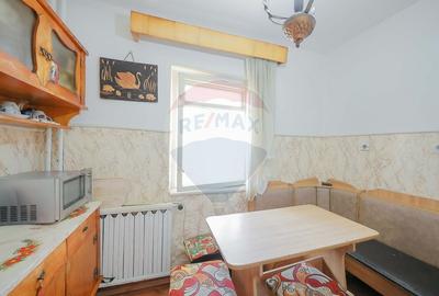 De vanzare apartament cu 2 camere in zona Rogerius, str Milcovului - 6