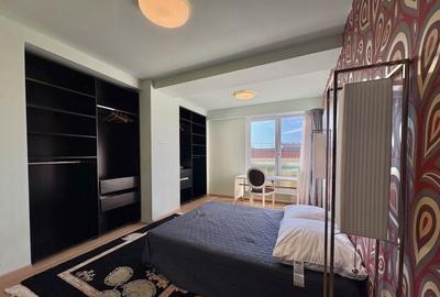 Apartament cu 3 camere semidecomandat în Herăstrău