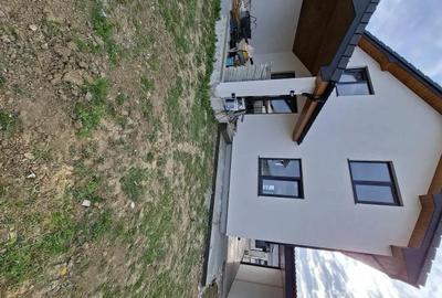 Casă cu 3 camere cu Teren 444 Mp în Central - 3