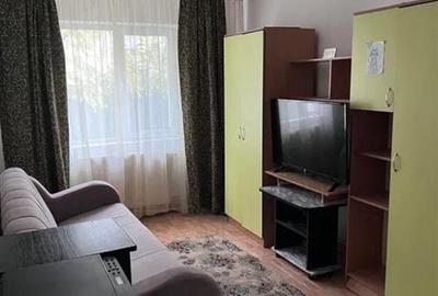 Apartament cu 2 camere semidecomandat, mobilat în Podu Roș - 1