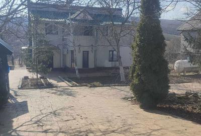 Casă cu 4 camere în Central - 7