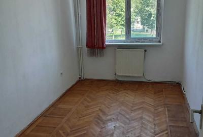 Apartament cu 3 camere decomandat în Gară - 2