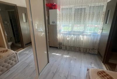 Garsonera de vanzare ( sus la ura ) - 2