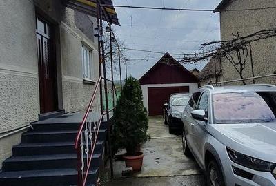 Casă cu 5 camere cu Teren 600 Mp în Central - 1