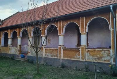 Casa veche in Sarbova. - 1