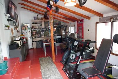 Casă cu 6 camere cu Canalizare în Crăciunești - 15