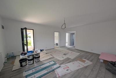 Casa cu garaj Lilieci- teren 540m, canalizare, apa, gaz. - 4