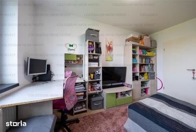 Apartament cu 3 camere decomandat în Tractorul - 7