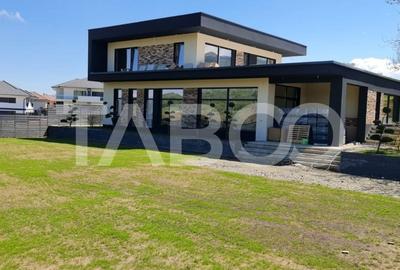 Casa cu piscina interioara in livada Cisnadie - 21