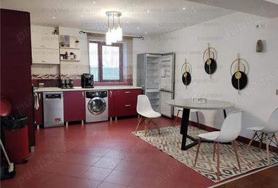 Casă cu 7 camere cu Teren 800 Mp în Dârste - 12