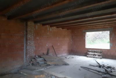 Casă cu 4 camere în Păuliș - 5