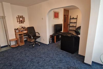 Apartament cu 4 camere decomandat, mobilat în Micro IV - 6