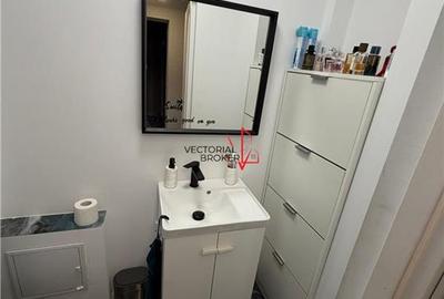 Apartament cu 3 camere semidecomandat în Titan - 4