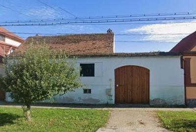 Casă cu 4 camere în Șura Mică