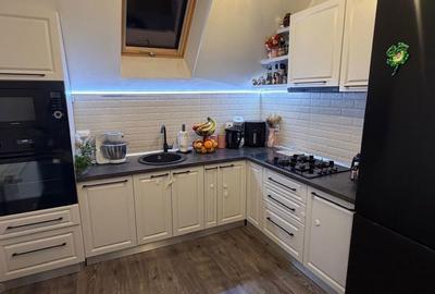 Apartament cu 4 camere decomandat în Central - 4