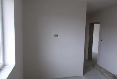 Casă cu 4 camere cu Teren 350 Mp în Crișan - 3