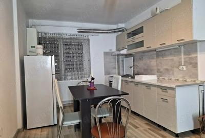 Inchiriez apartament 2 camere in zona 1Mai - 3