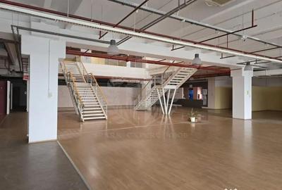 Spațiu comercial, de 3,400 mp, în Central - 1