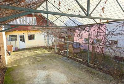 Casă cu 4 camere cu Canalizare în Central - 8