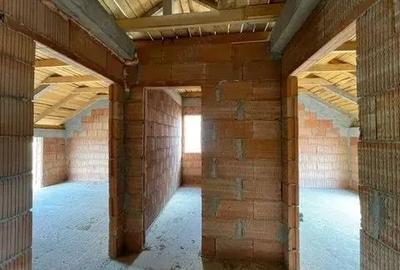 Casă cu 3 camere cu Teren 305 Mp în Urseni - 5