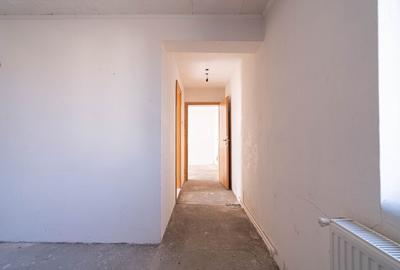 Casă individuală cu 4 camere cu Canalizare în Poltur - 6