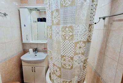 Apartament cu 2 camere decomandat în Rahova
