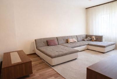 Apartament cu 3 camere decomandat, mobilat în Alfa - 1