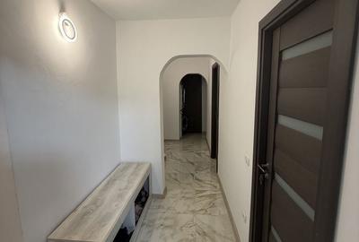 Apartament cu 4 camere decomandat în Central - 3