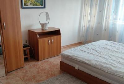 Apartament 3 camere decomandat, 65 mp, zona Bals - 2