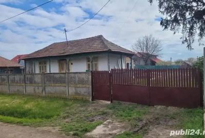 Ocazie, proprietar vand teren in Dascalu Ilfov, bonus o casu?a tradi?ionala renovata la interior