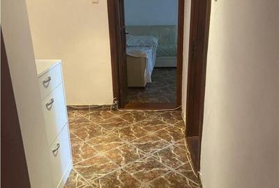 Apartament 3 camere , zona centrala -Inspectoratul Scolar ,d - 13