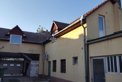 Spațiu comercial, de 230 mp, în Alfa - 4