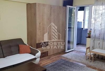 Apartament cu 2 camere foarte spatios, terasa si balcon, centrala - 2