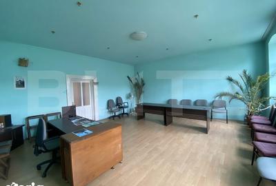 Apartament cu 4 camere în Independenței - 2