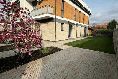 Casă cu 4 camere în Dumbrăvița