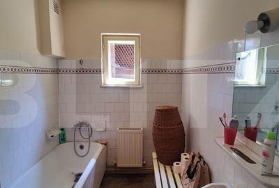 Casă cu 7 camere cu Teren 818 Mp în Central - 10
