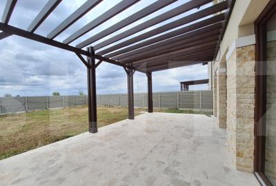 Casă cu 5 camere cu Teren 633 Mp în Moșnița Nouă