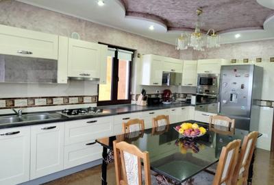 Casă cu 5 camere cu Teren 1200 Mp în Central - 8