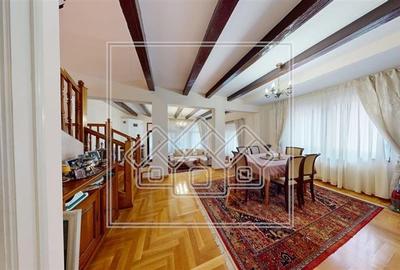 Casa individuala, cu 5 camere, 210 mp utili + teren de 450 mp-V. Aurie - 8