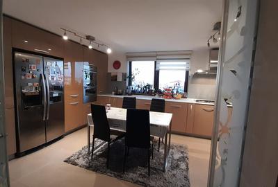 Apartament cu 5 camere decomandat, mobilat în Central - 1