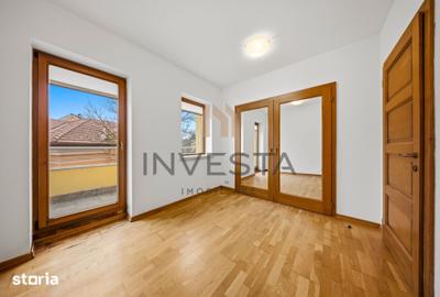 Apartament cu 4 camere semidecomandat în Central