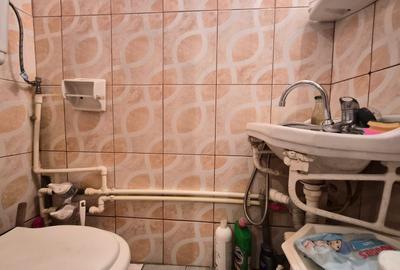 Garsonieră semidecomandată în CET - 18