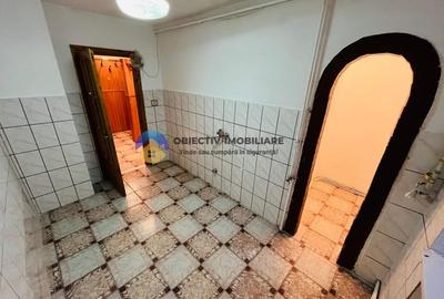 Apartament cu 3 camere decomandat în Dărmănești - 6